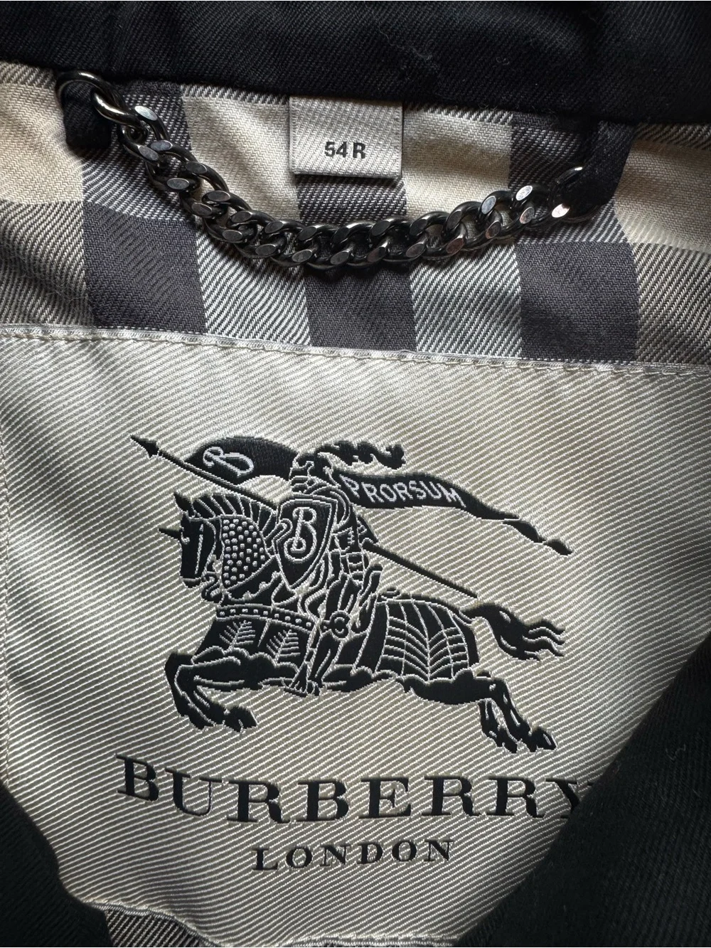 Burberry stunning kensington